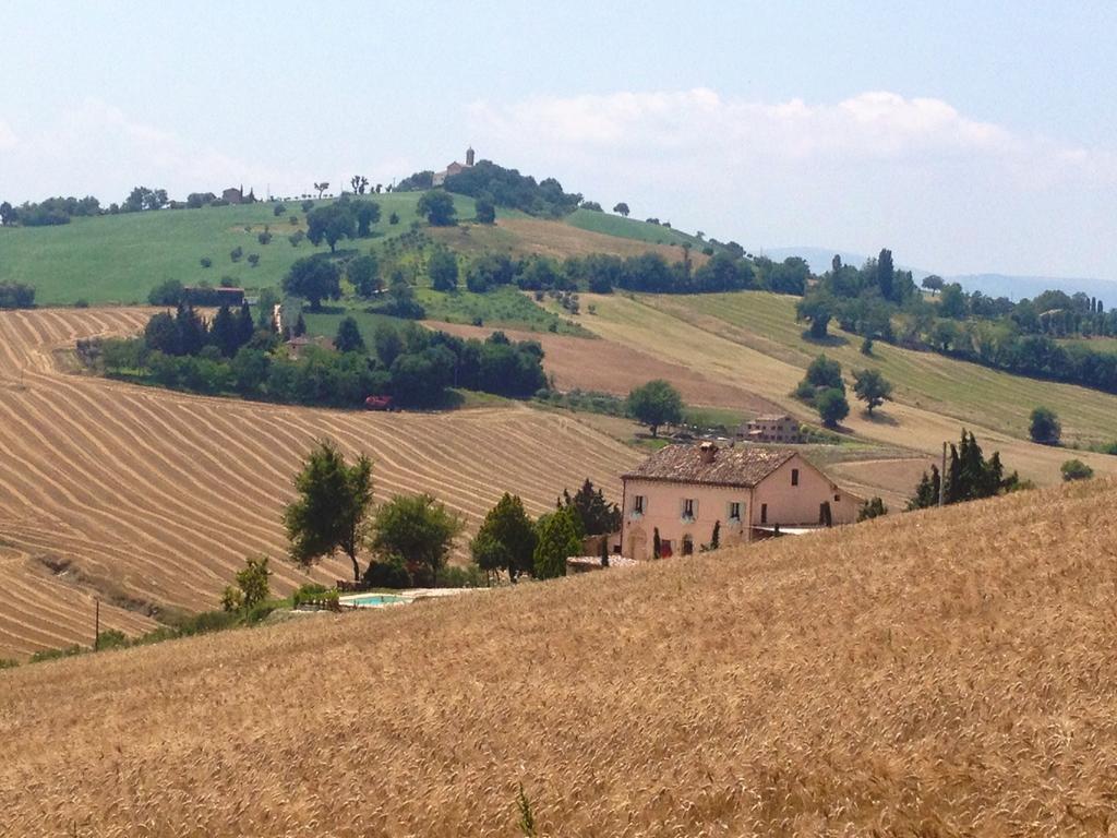 Casale Delle Rondini Bed & Breakfast Tolentino Exterior photo