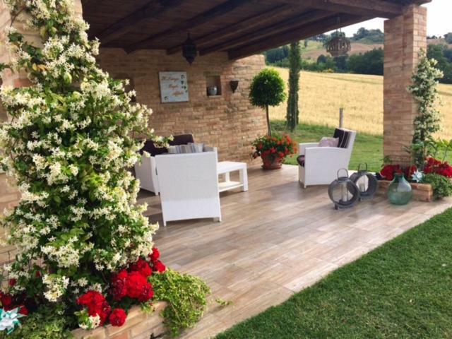Casale Delle Rondini Bed & Breakfast Tolentino Exterior photo