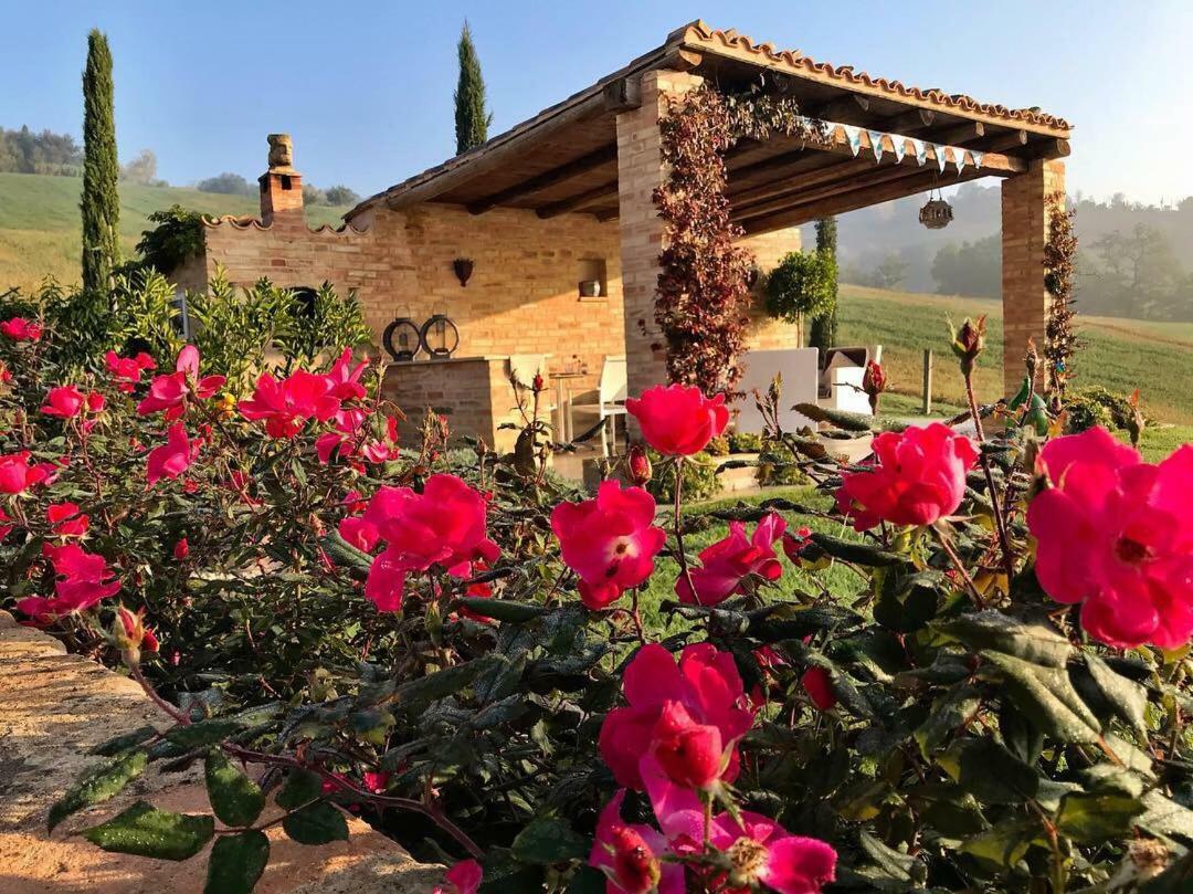 Casale Delle Rondini Bed & Breakfast Tolentino Exterior photo